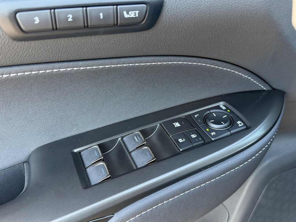 Certified 2025 Lexus NX 350 AWD w/ Premium Package image 15