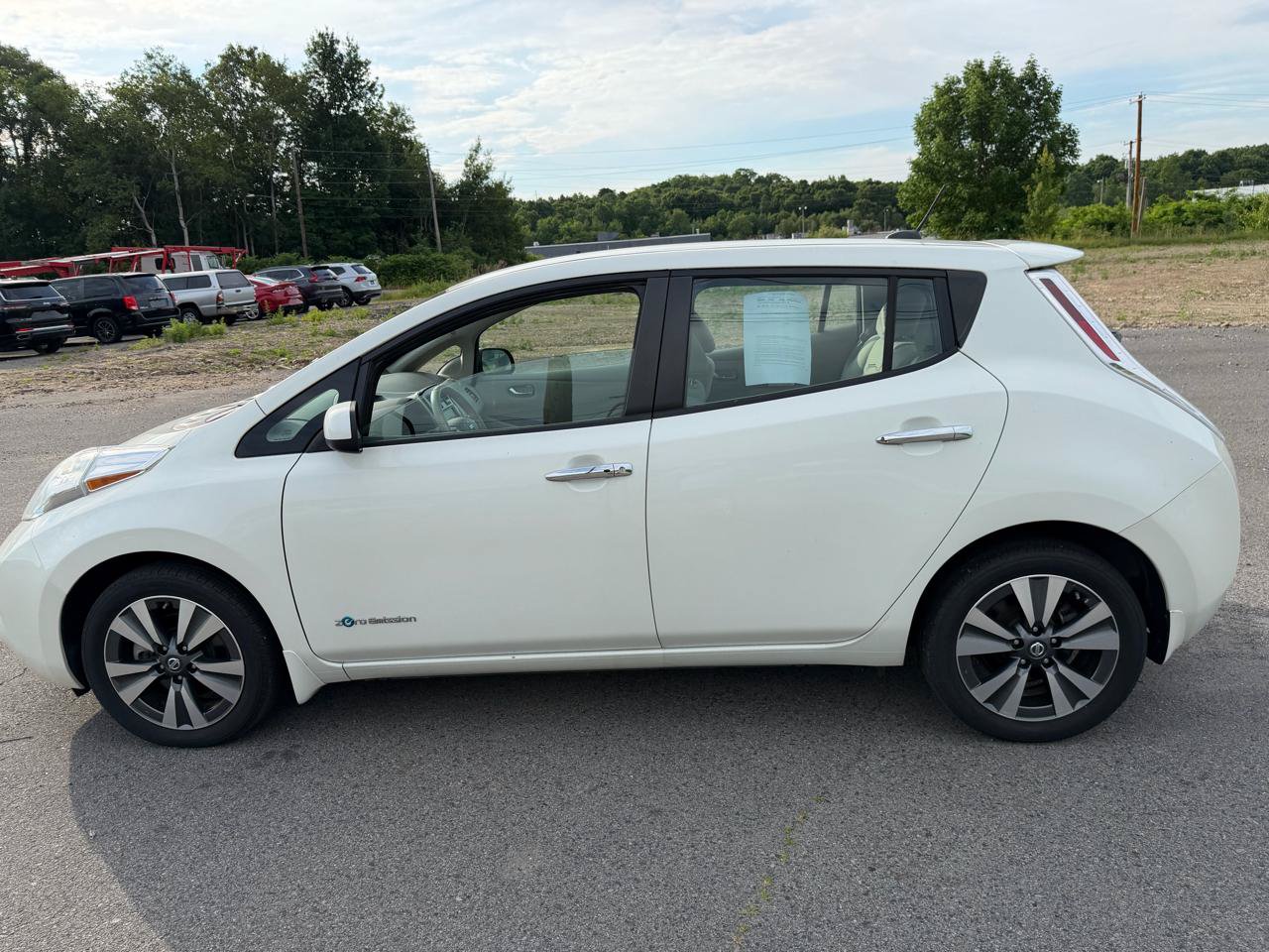 Used 2016 Nissan Leaf SV FWD image 8