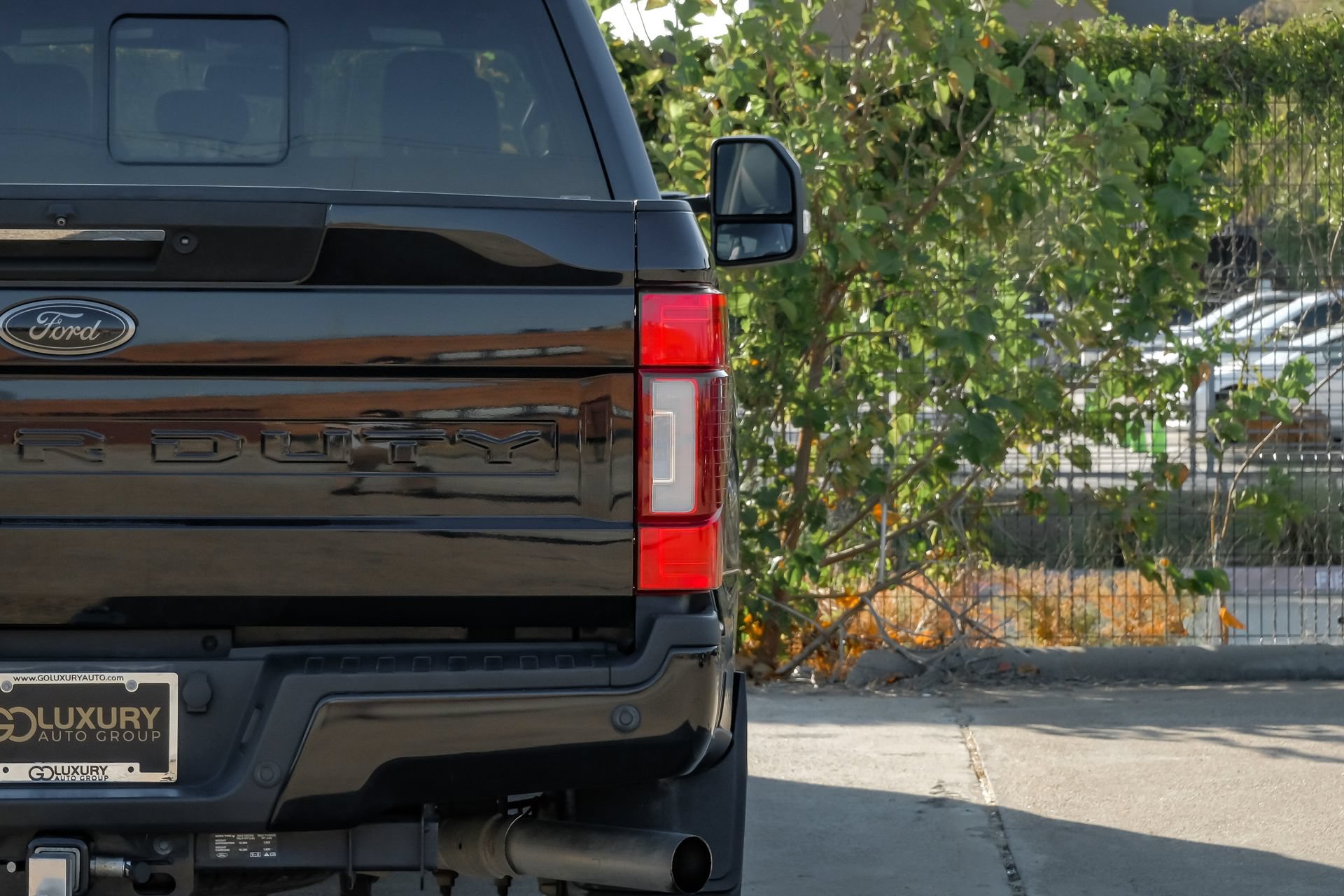 Used 2022 Ford F350 Lariat w/ Black Appearance Package AWD/4WD image 57