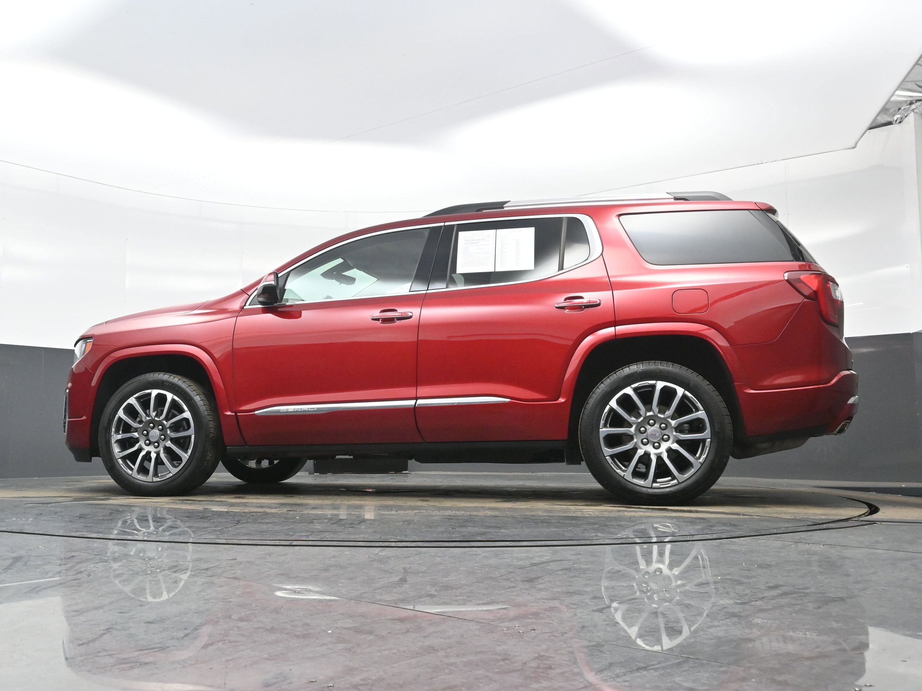 Used 2023 GMC Acadia Denali w/ Denali Ultimate Package image 29