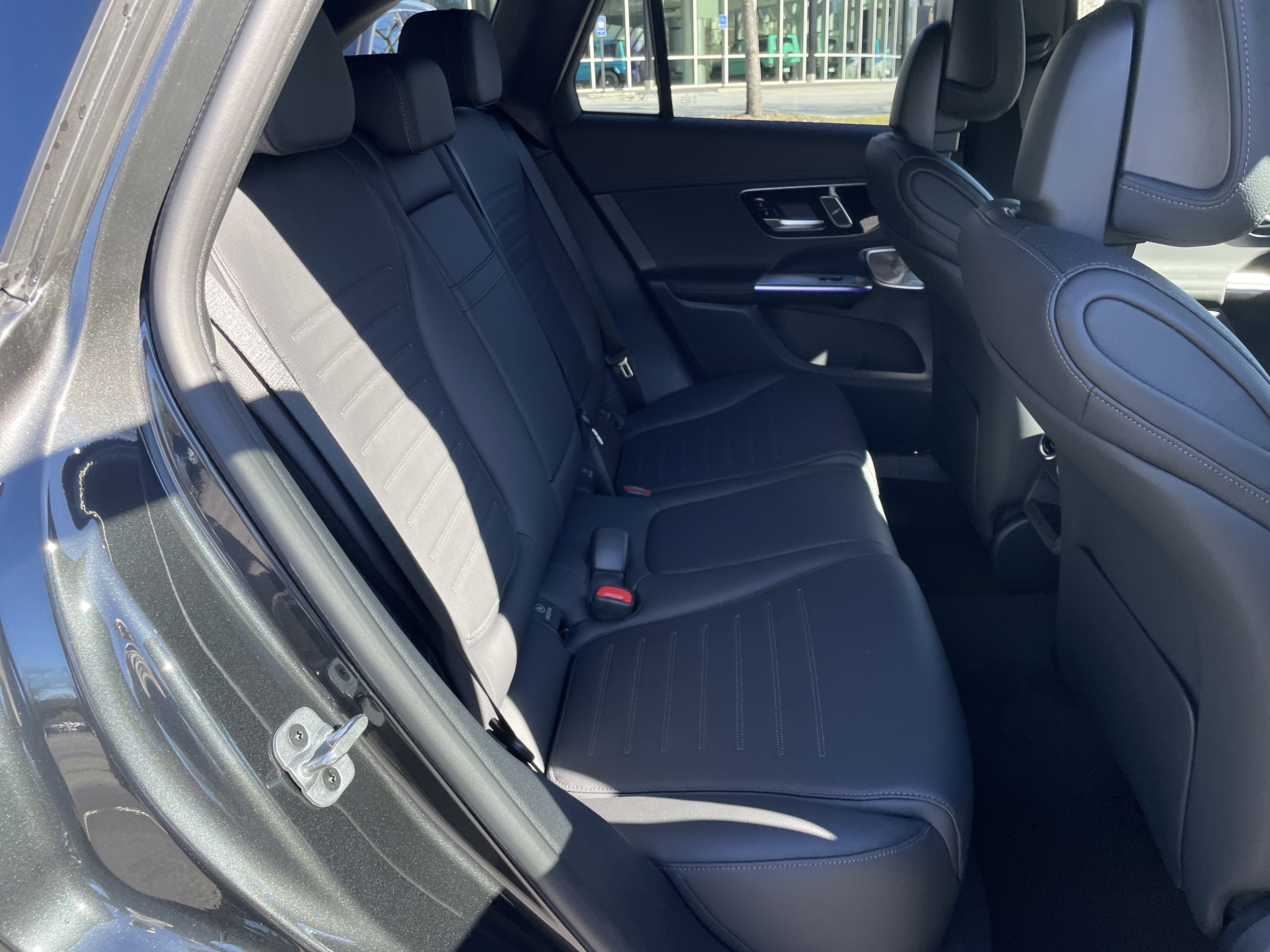 New 2026 Mercedes-Benz GLC 300 image 39