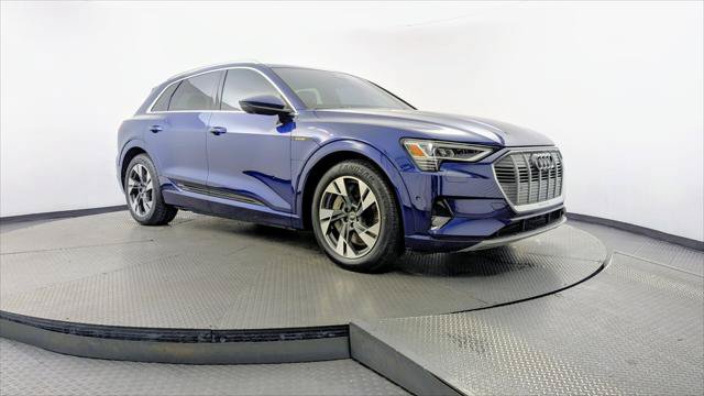 Used 2023 Audi e-tron Premium Plus w/ Premium Plus Package AWD/4WD image 11