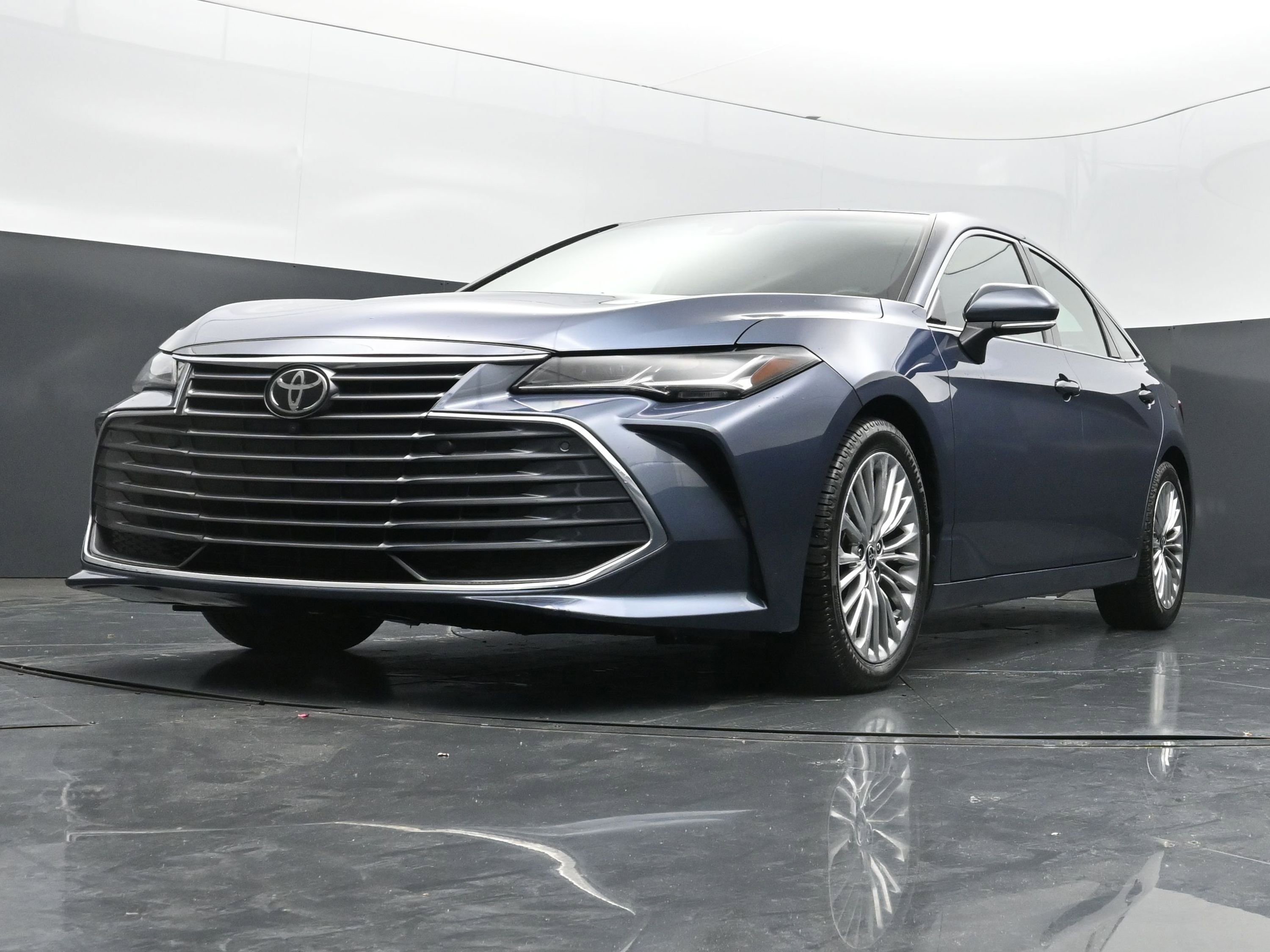 Used 2022 Toyota Avalon Limited w/ Advanced Safety Package FWD image 35