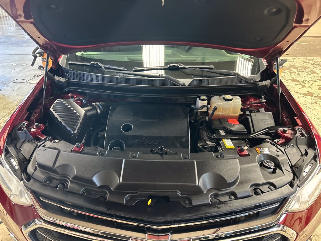 Used 2020 Chevrolet Traverse LT w/ Driver Confidence II Package AWD/4WD image 10