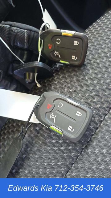 Used 2023 GMC Acadia SLE w/ Driver Convenience Package image 8