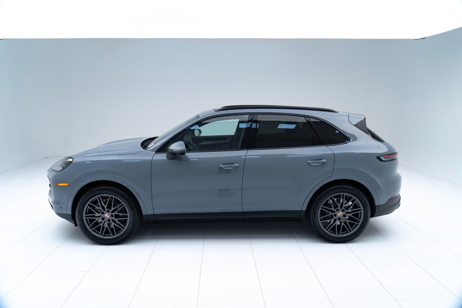 New 2026 Porsche Cayenne image 2
