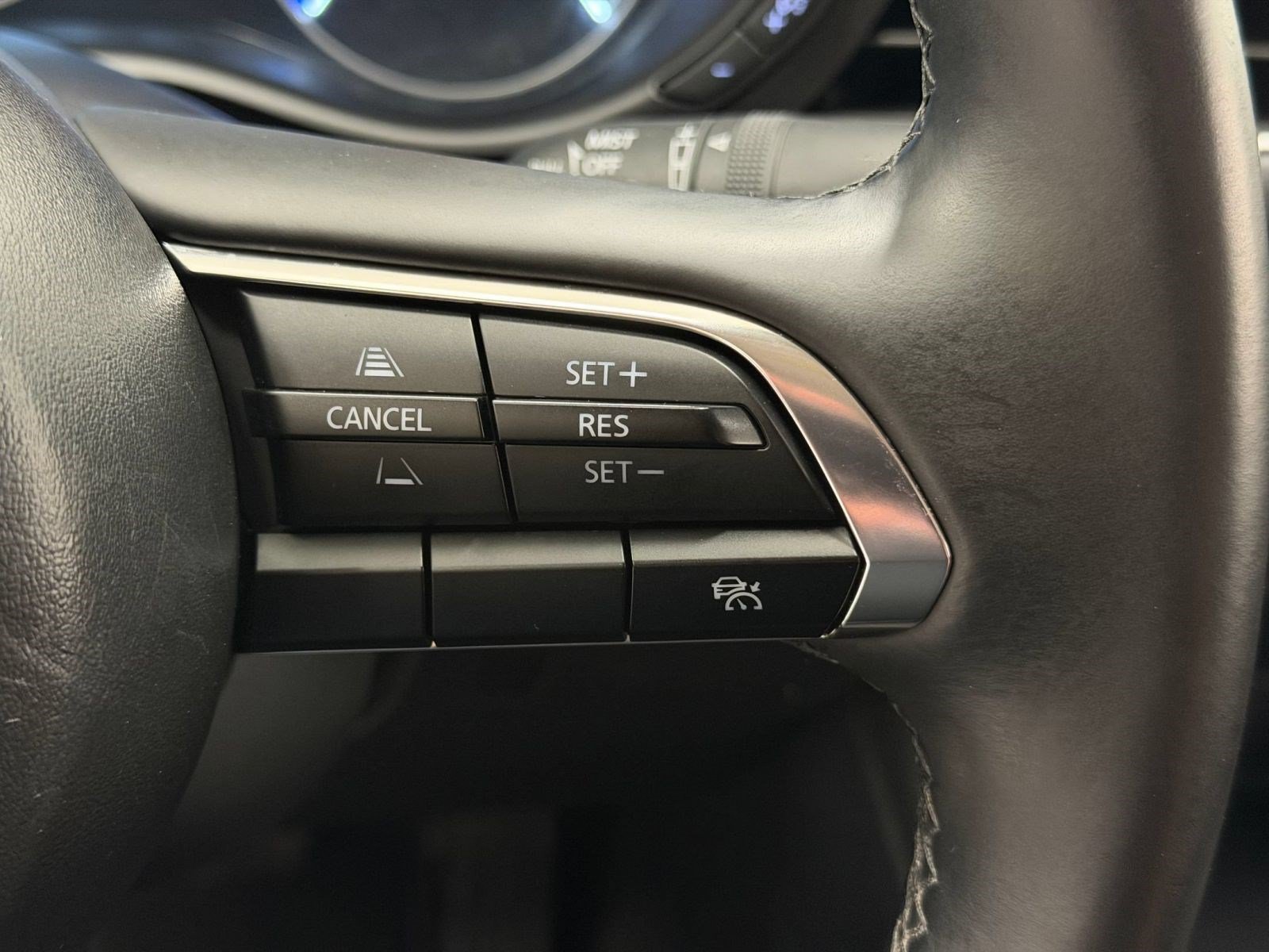 Used 2025 MAZDA MAZDA3 s FWD image 14