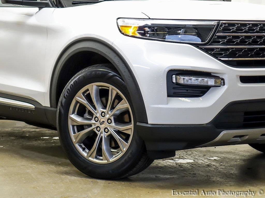 Certified 2021 Ford Explorer XLT w/ Equipment Group 202A image 4