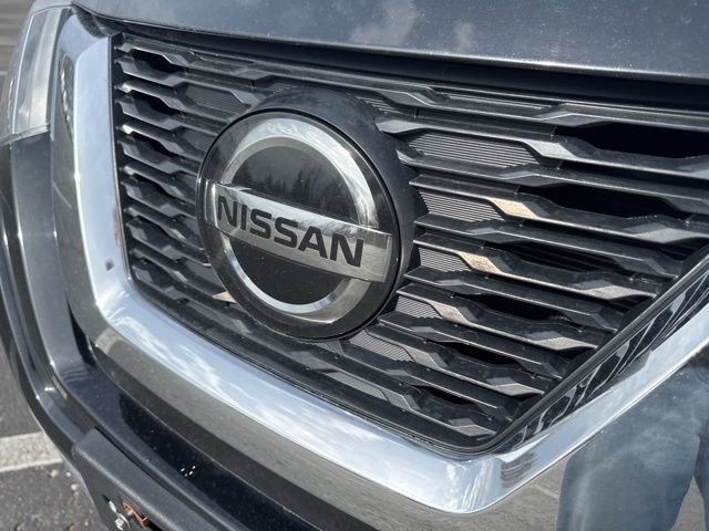 Used 2018 Nissan Rogue SV image 28