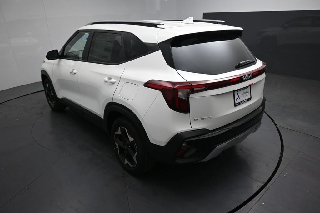 New 2026 Kia Seltos S FWD image 10