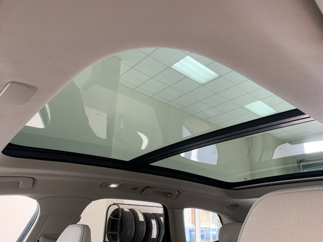 Certified 2023 Volvo XC60 B5 Plus w/ Protection Package Premier image 14