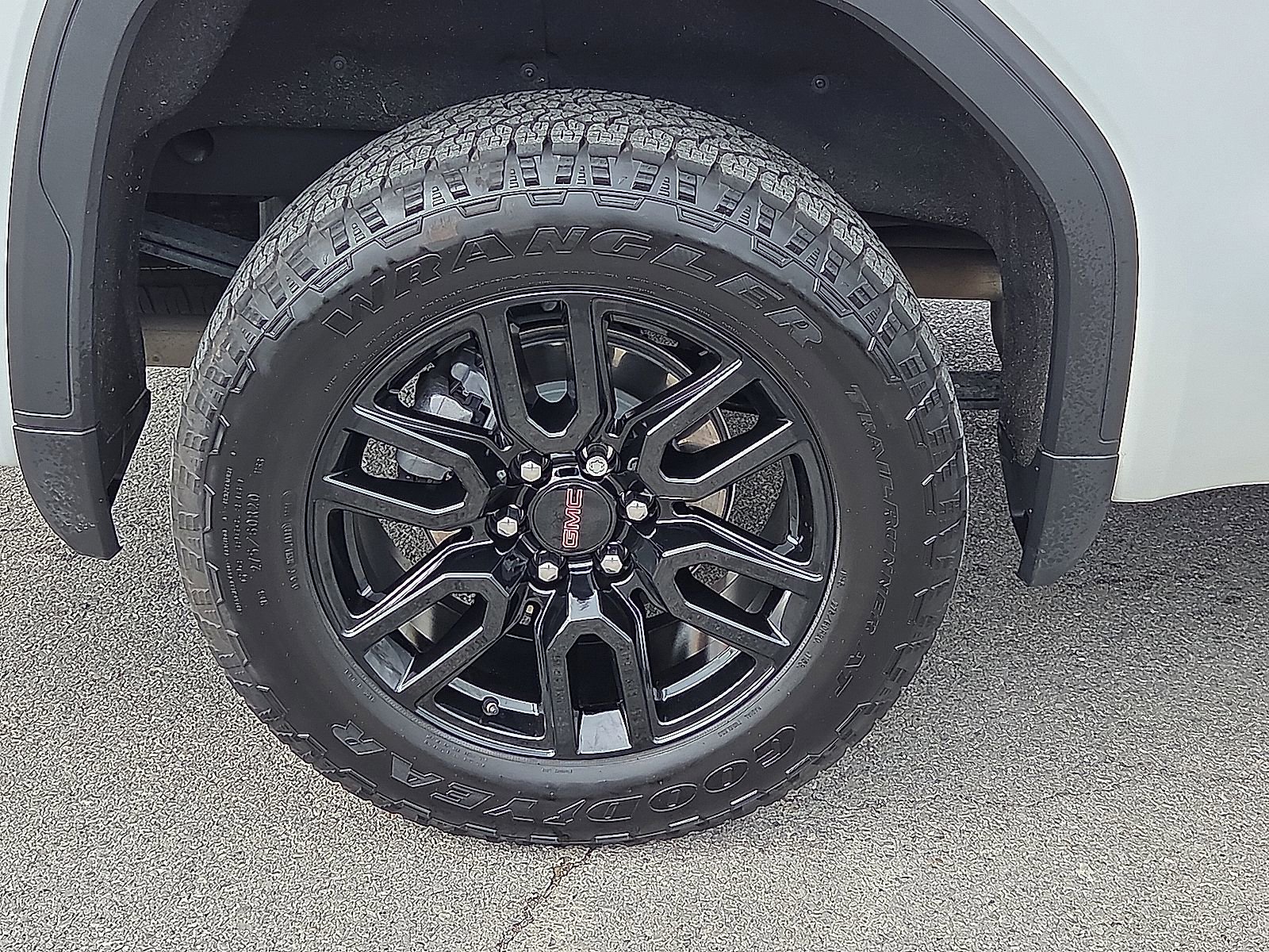 Used 2020 GMC Sierra 1500 Elevation w/ Elevation Value Package image 7