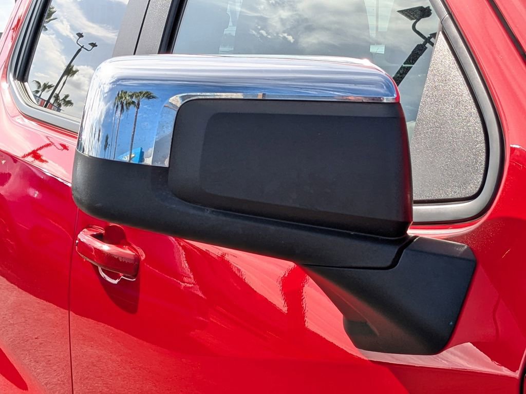 Used 2025 Chevrolet Silverado 1500 LT image 12