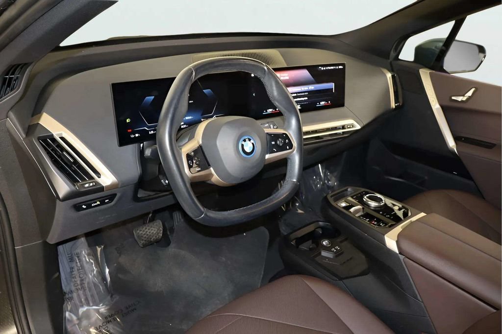 Used 2023 BMW iX xDrive50 AWD/4WD image 28