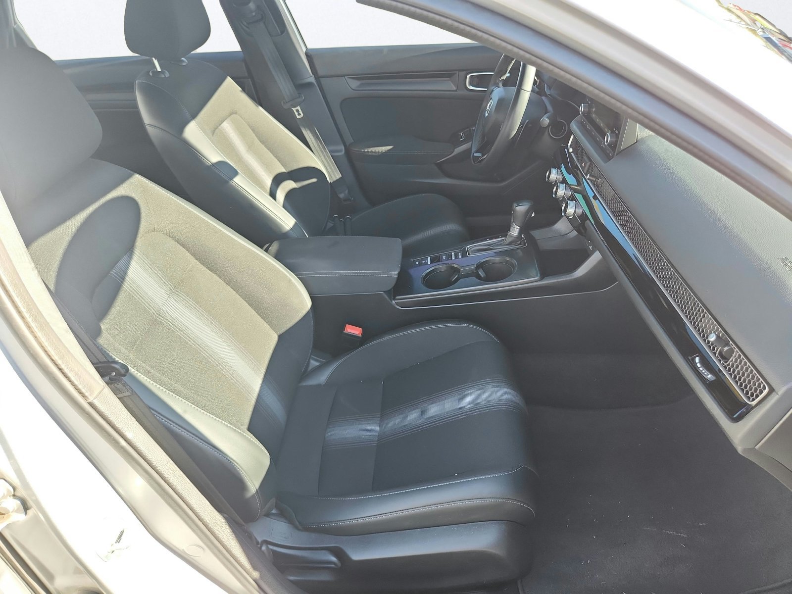 Used 2023 Honda Civic Sport image 24