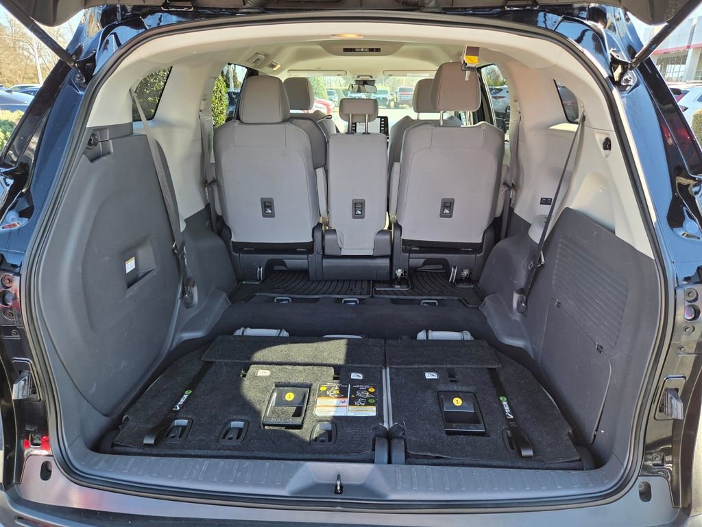 Certified 2023 Toyota Sienna LE AWD/4WD image 11