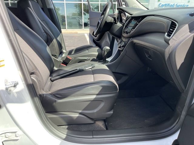 Used 2019 Chevrolet Trax LT w/ LT Convenience Package image 21