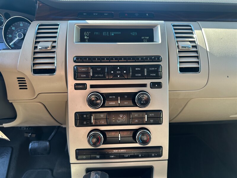 Used 2010 Ford Flex SEL FWD image 21