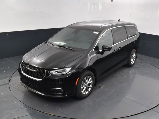 New 2026 Chrysler Pacifica Select image 14