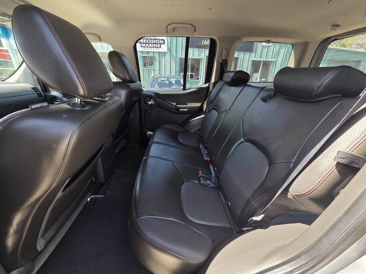 Used 2011 Nissan Xterra PRO-4X w/ Pro-4x Leather Pkg AWD/4WD image 15