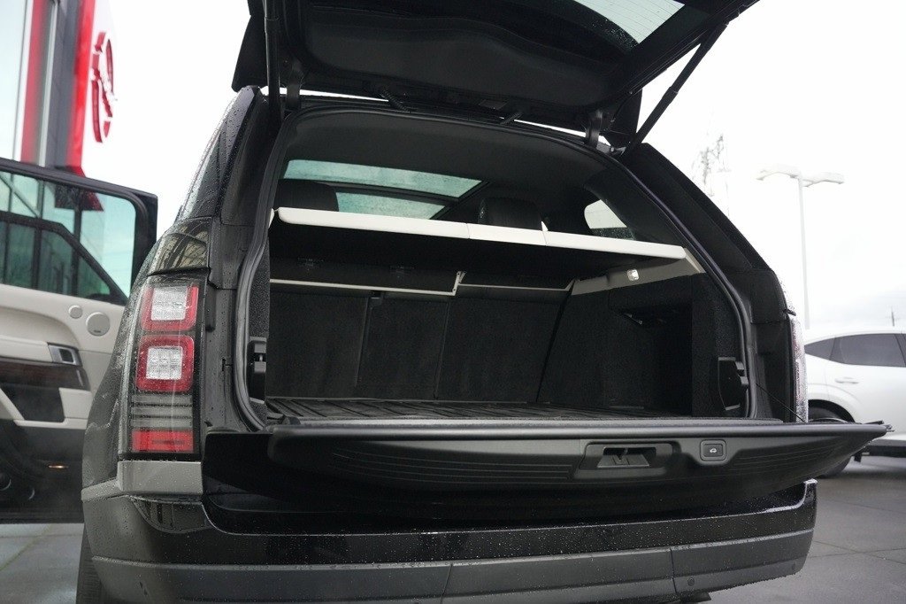 Used 2015 Land Rover Range Rover Supercharged image 30