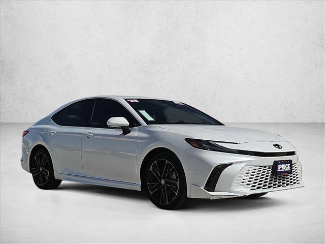 Used 2025 Toyota Camry XSE AWD/4WD image 3