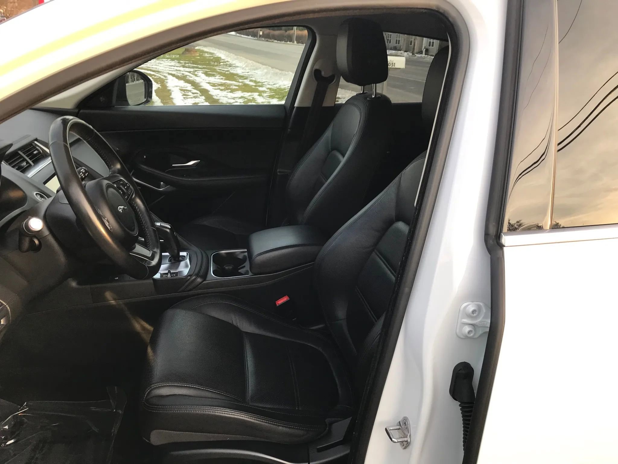 Used 2018 Jaguar E-PACE S image 2