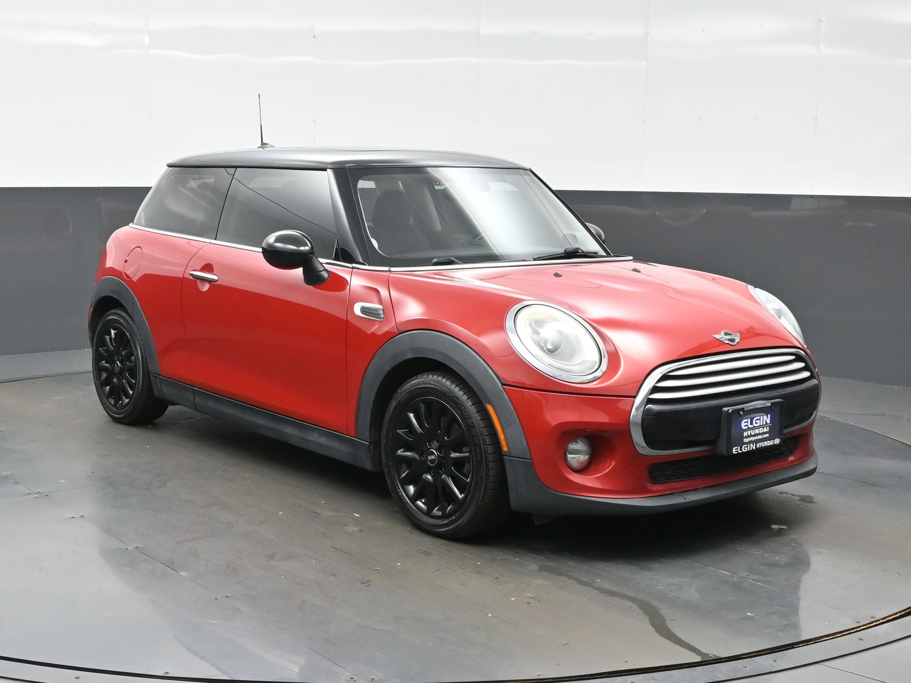 Used 2015 MINI Cooper 2-Door Hardtop FWD image 8