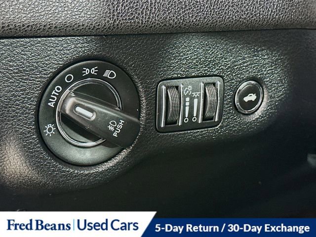 Used 2017 Chrysler 300 S image 11