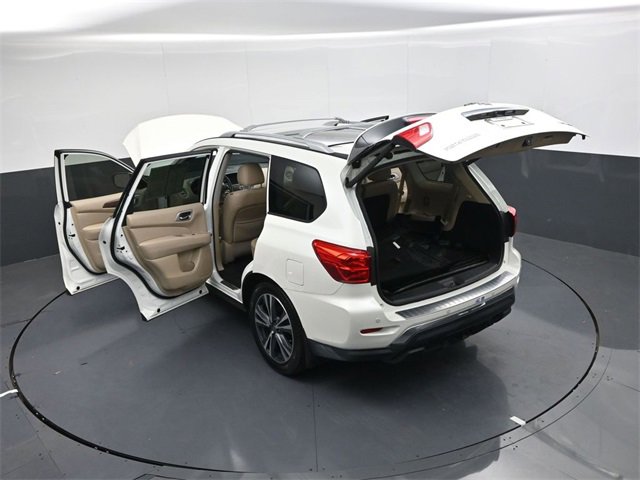 Used 2019 Nissan Pathfinder Platinum image 41