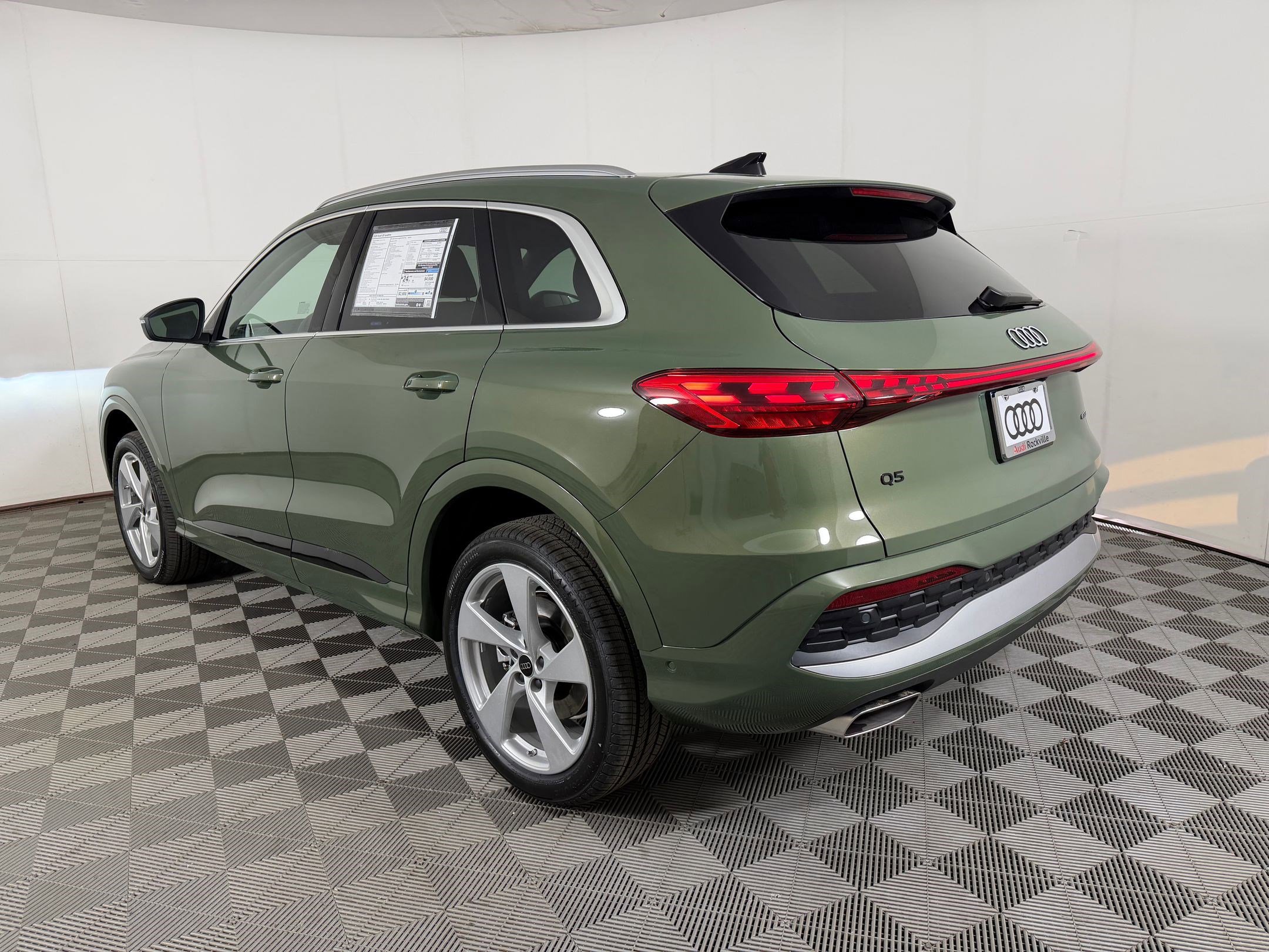 New 2026 Audi Q5 Premium Plus AWD/4WD image 3