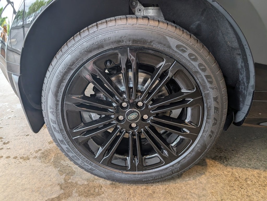 Used 2024 Land Rover Range Rover Evoque Dynamic SE image 10