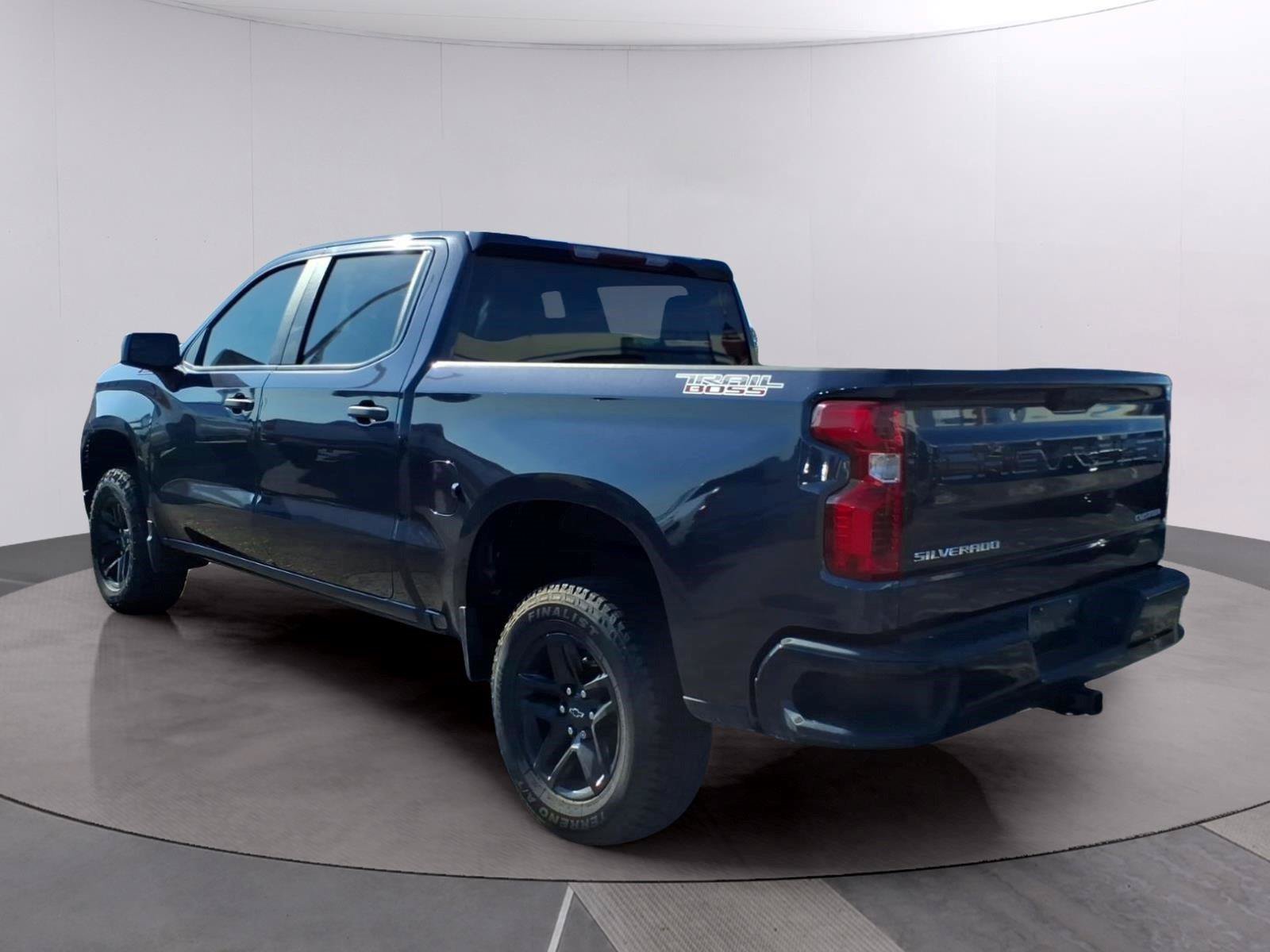 Used 2022 Chevrolet Silverado 1500 Custom Trail Boss AWD/4WD image 3