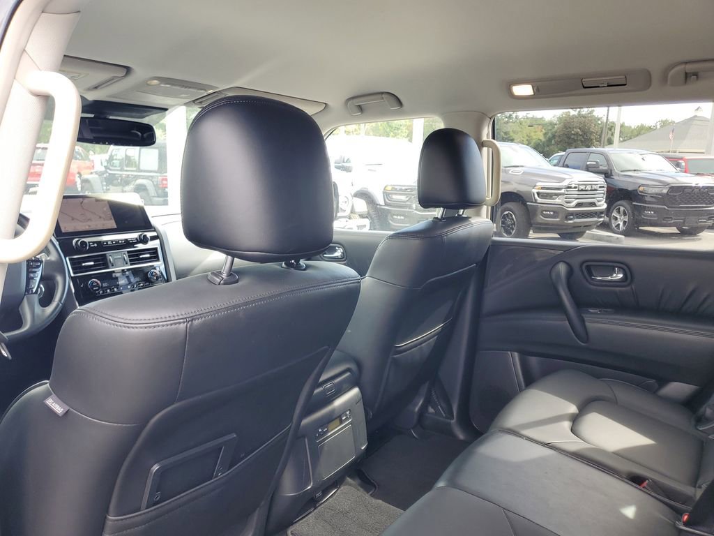 Used 2023 Nissan Armada SV image 28