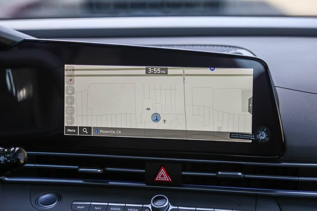 New 2025 Hyundai Elantra SEL FWD image 16
