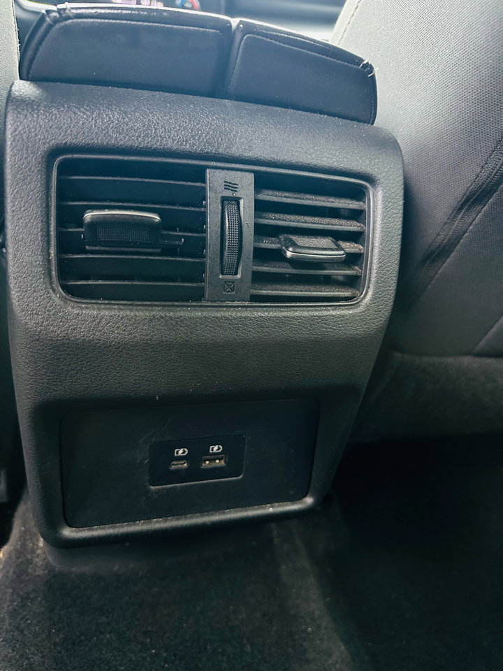 Used 2021 Nissan Rogue SV image 26