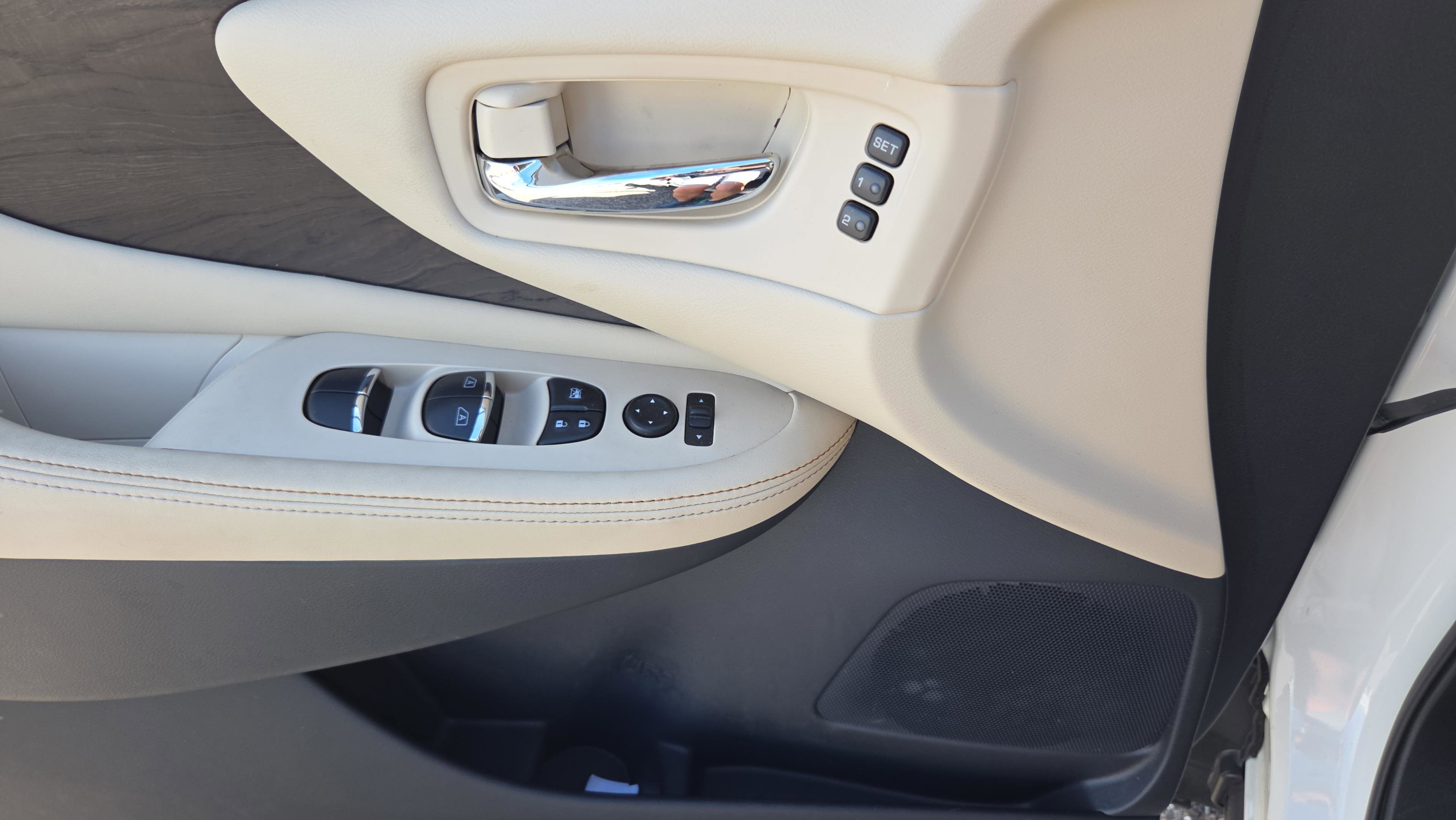 Used 2024 Nissan Murano Platinum w/ Cargo Package FWD image 27