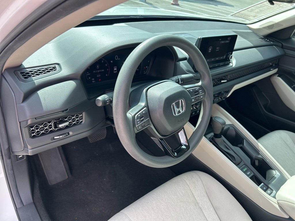Used 2025 Honda Accord SE image 22