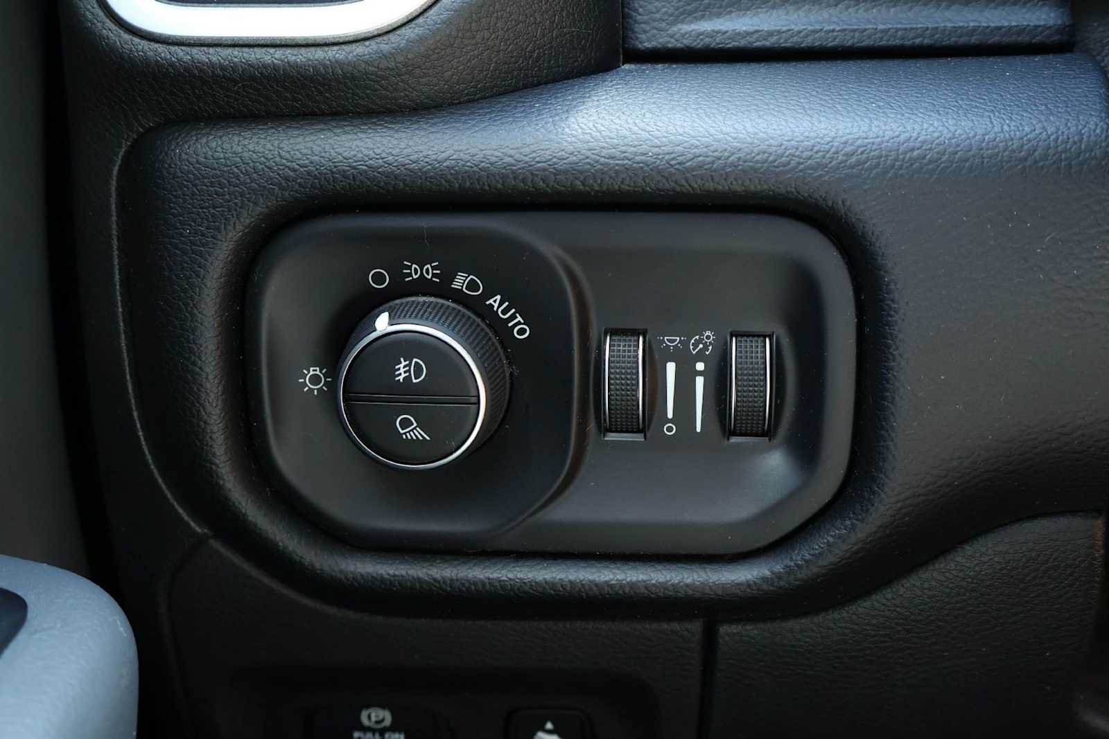 Used 2019 RAM 1500 Big Horn AWD/4WD image 28