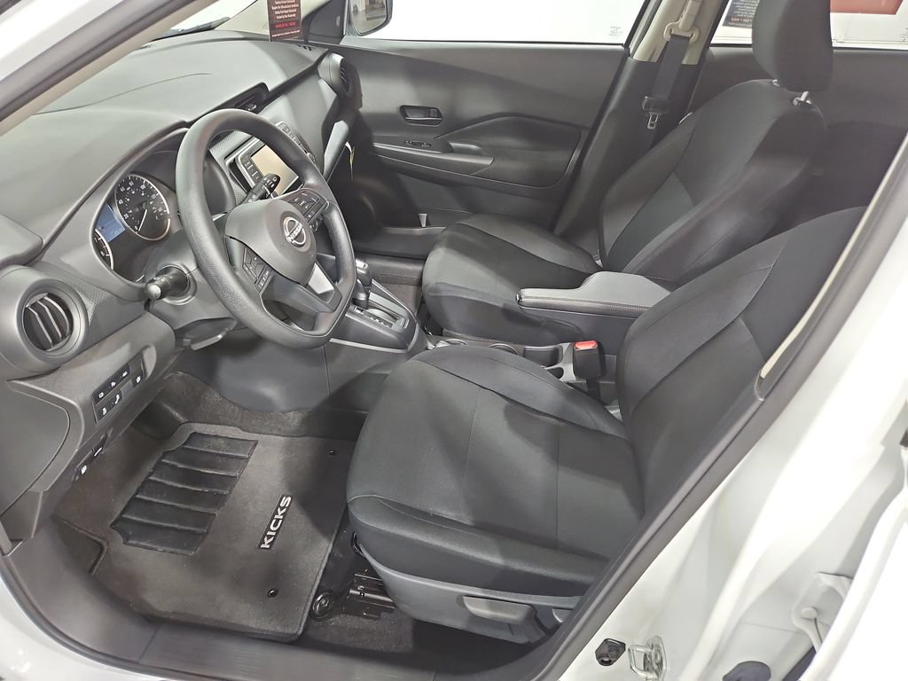 Certified 2025 Nissan Kicks Play S FWD image 11