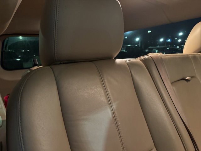 Used 2011 Chevrolet Suburban LT image 10