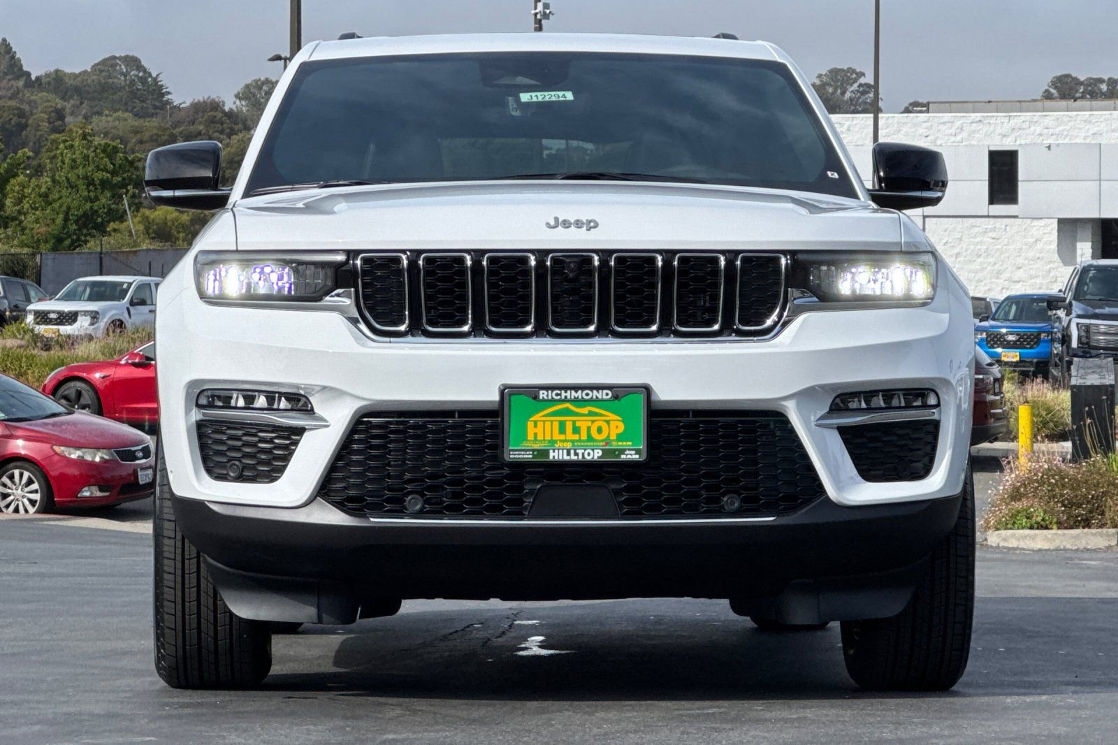 New 2025 Jeep Grand Cherokee Limited w/ Luxury Tech Group II image 11