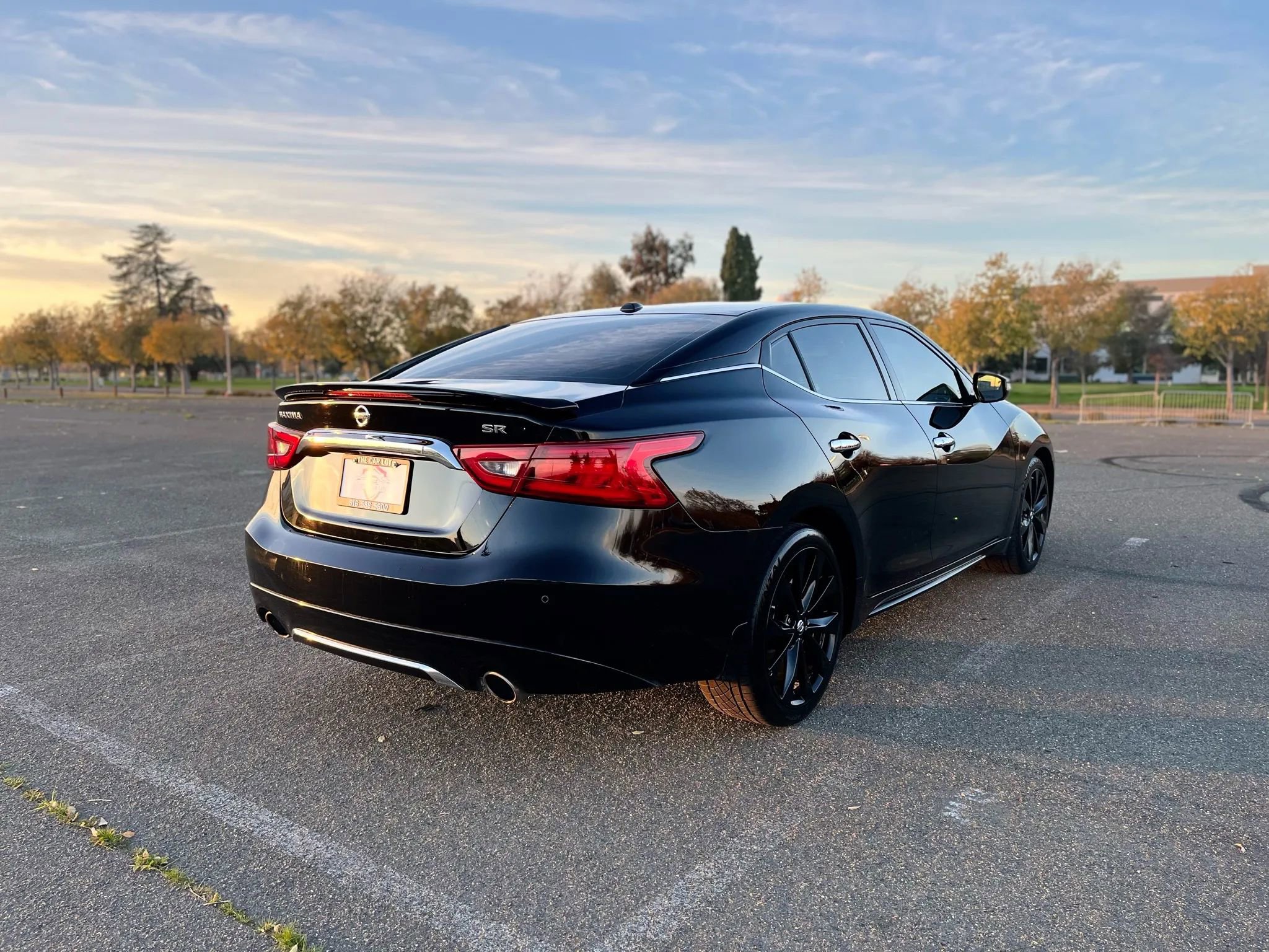 Used 2017 Nissan Maxima SR w/ Midnight Edition image 5