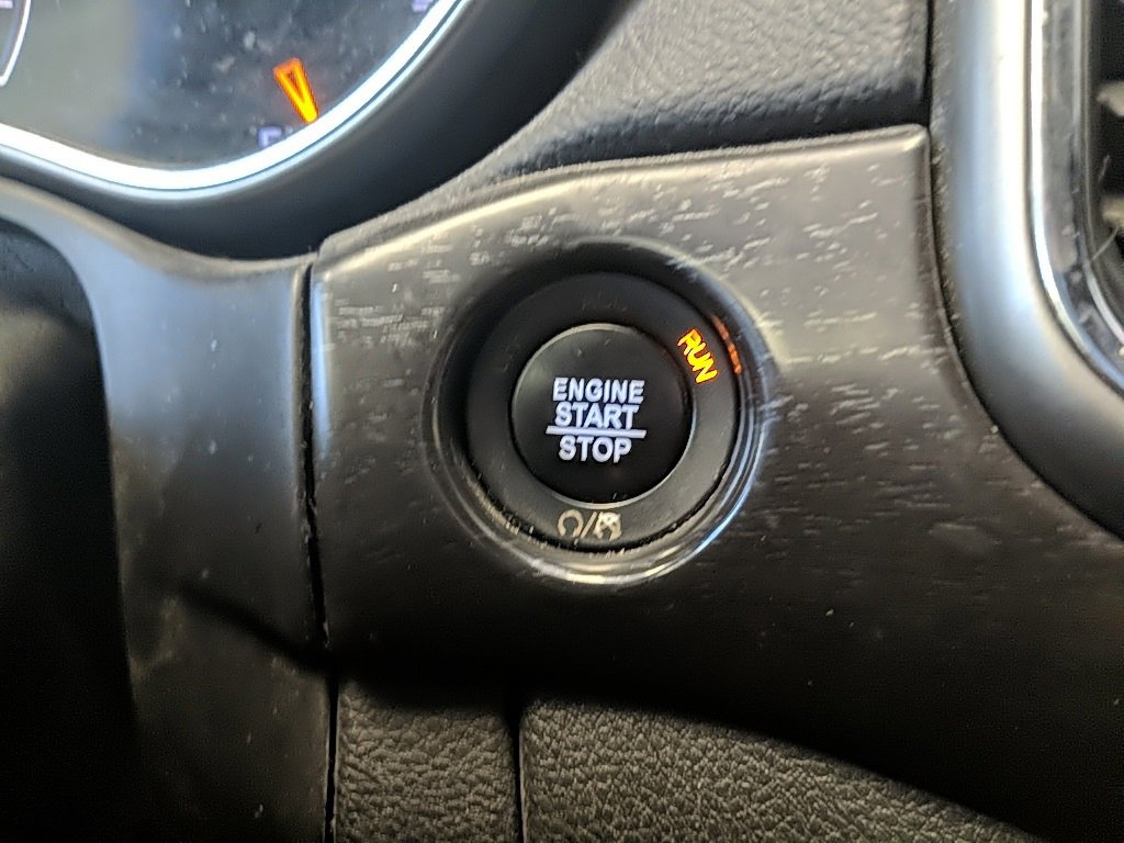 Used 2018 Jeep Grand Cherokee Laredo image 25