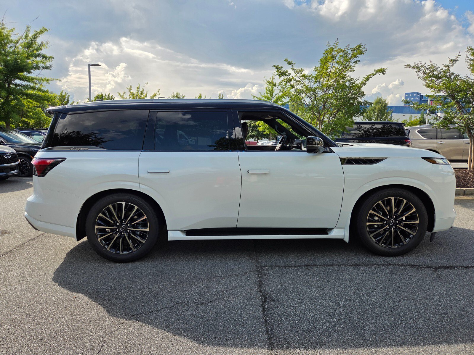 New 2027 INFINITI QX80 Autograph w/ Premium Cargo Package AWD/4WD image 5