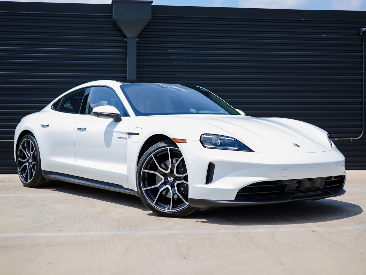 New 2026 Porsche Taycan image 9