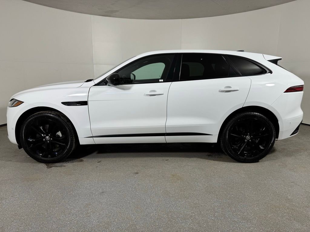 Used 2025 Jaguar F-PACE R-Dynamic S image 10