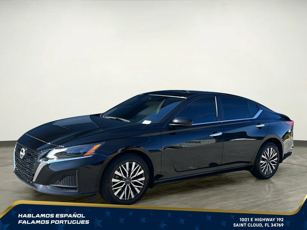 Used 2023 Nissan Altima 2.5 SV w/ SV Premium Package AWD/4WD image 2