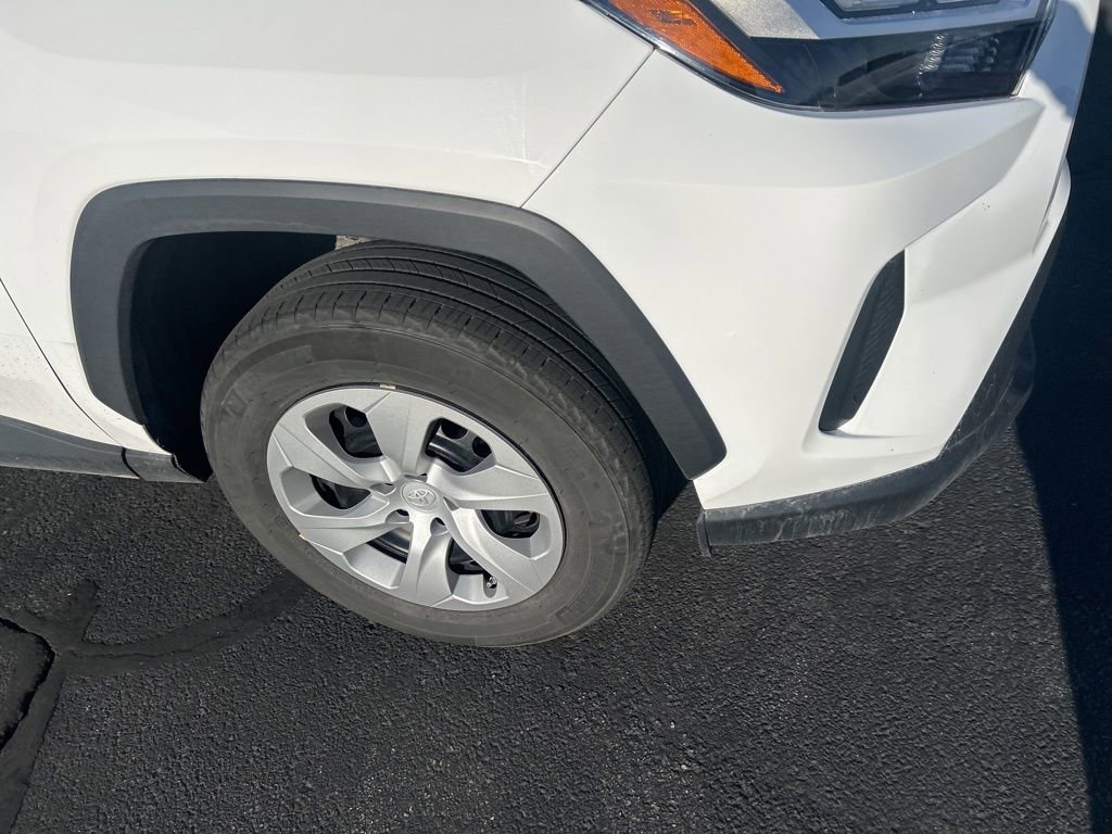 Used 2023 Toyota RAV4 LE image 12