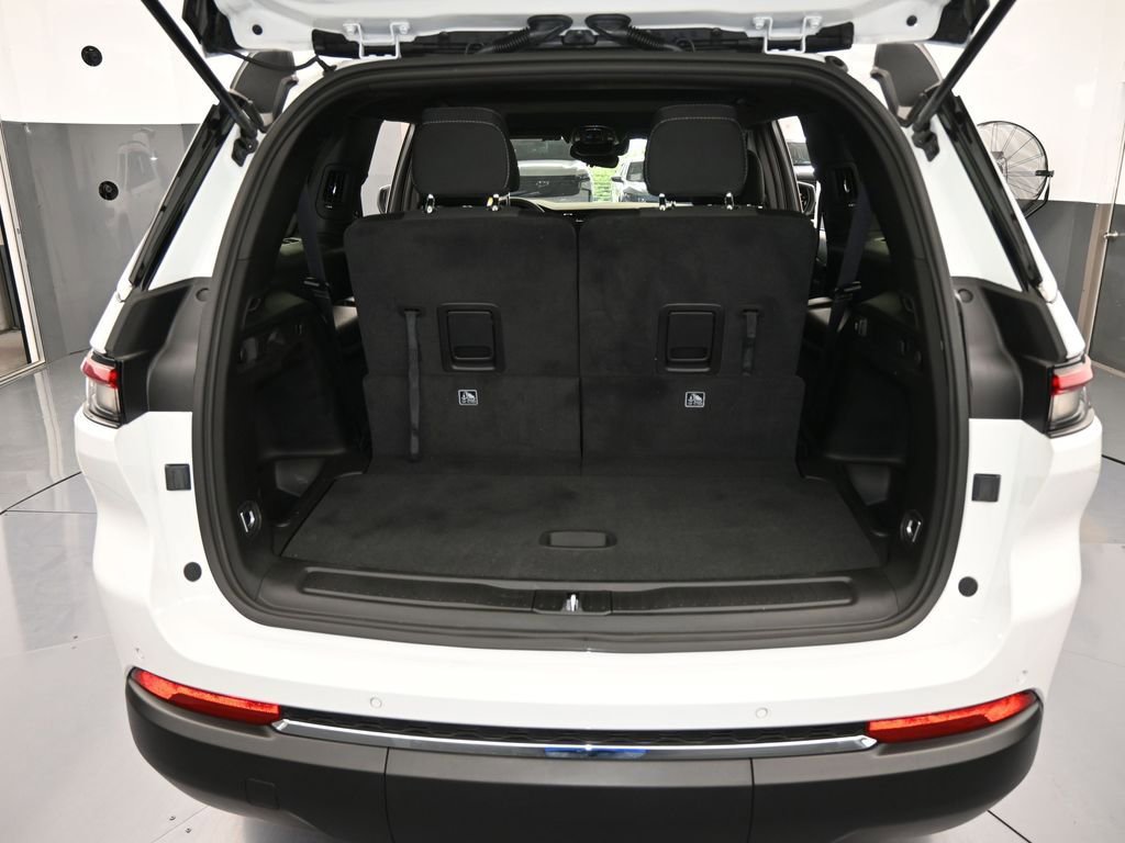 Used 2024 Jeep Grand Cherokee L Laredo image 40